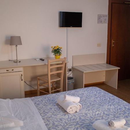 Hotel Ariston Piombino Eksteriør billede