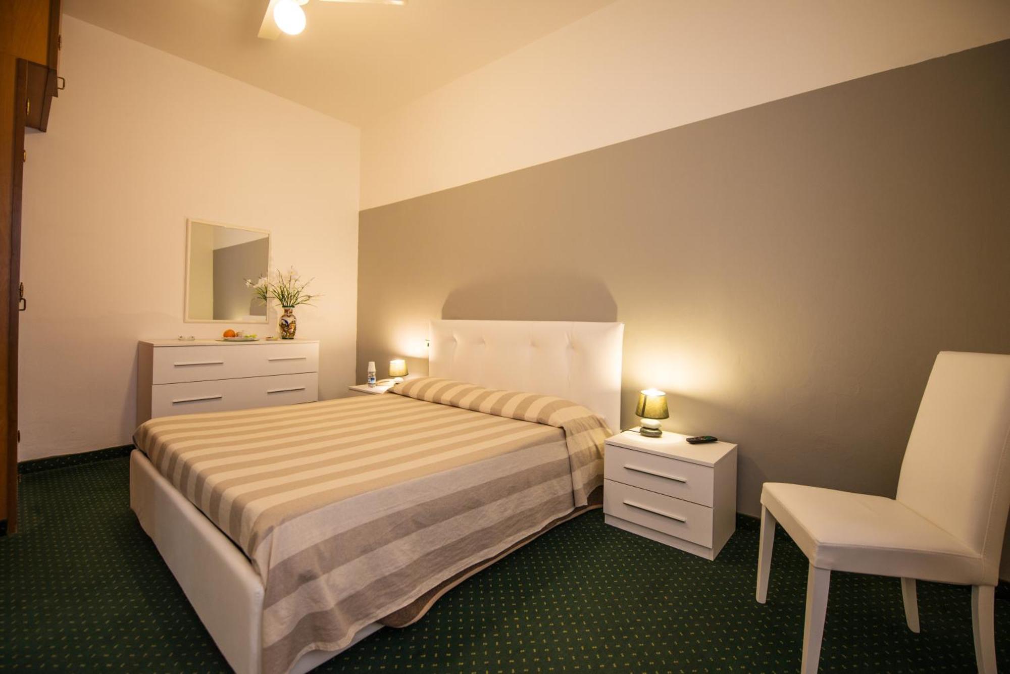 Hotel Ariston Piombino Værelse billede