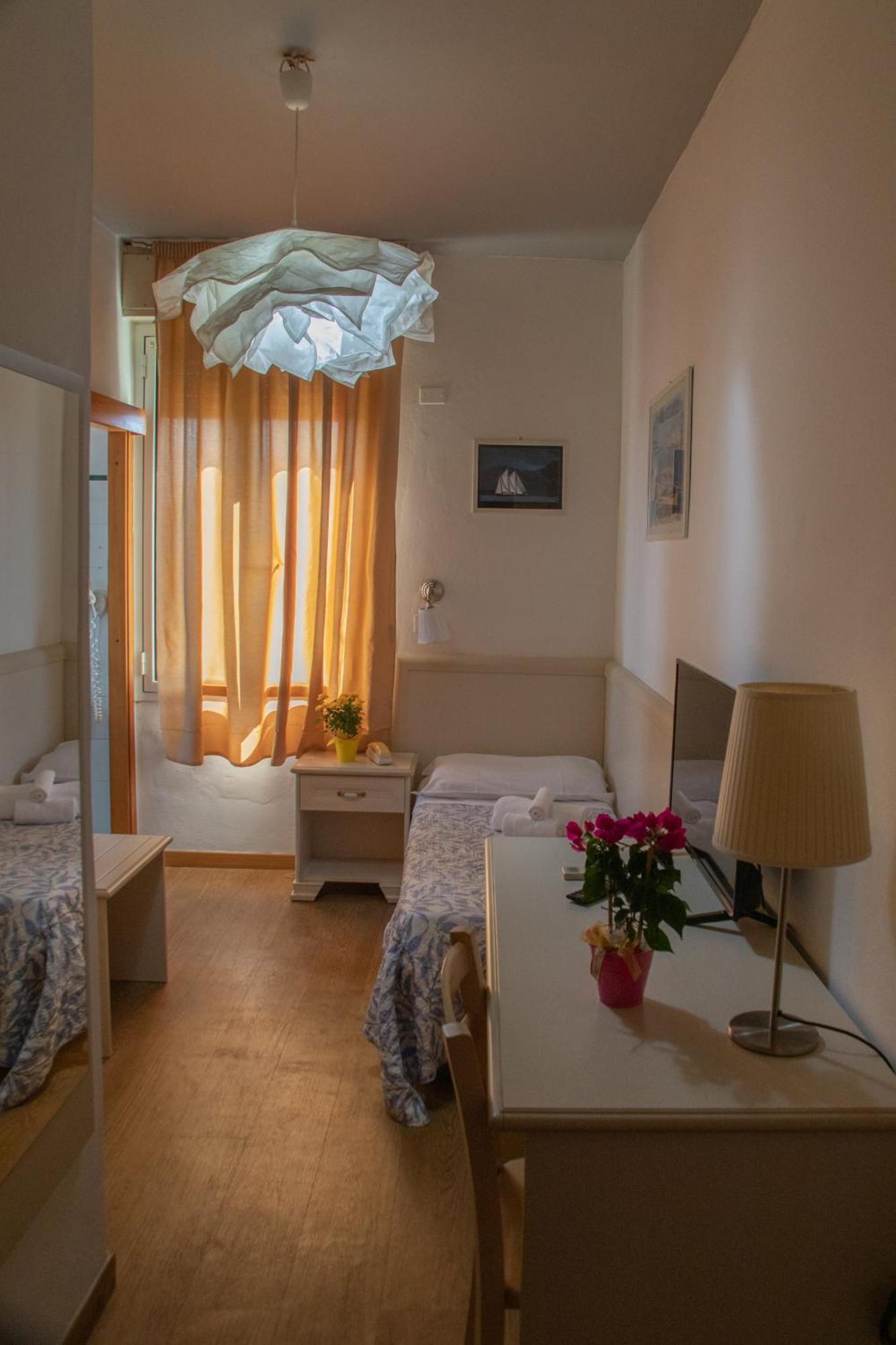 Hotel Ariston Piombino Eksteriør billede