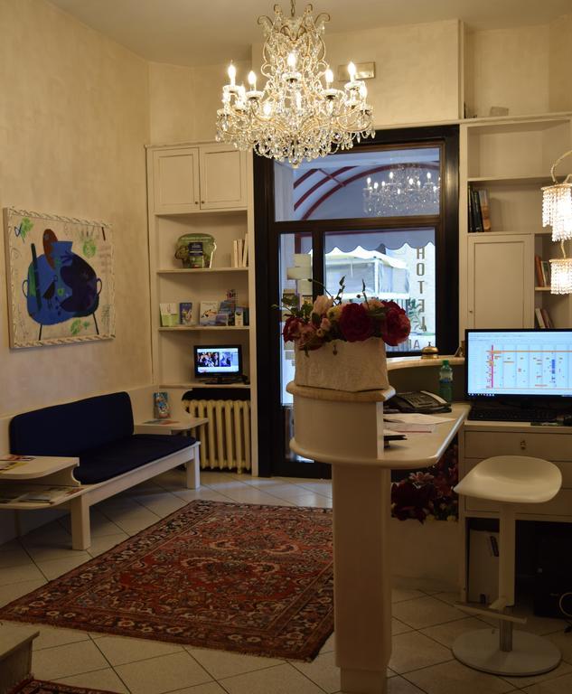 Hotel Ariston Piombino Eksteriør billede